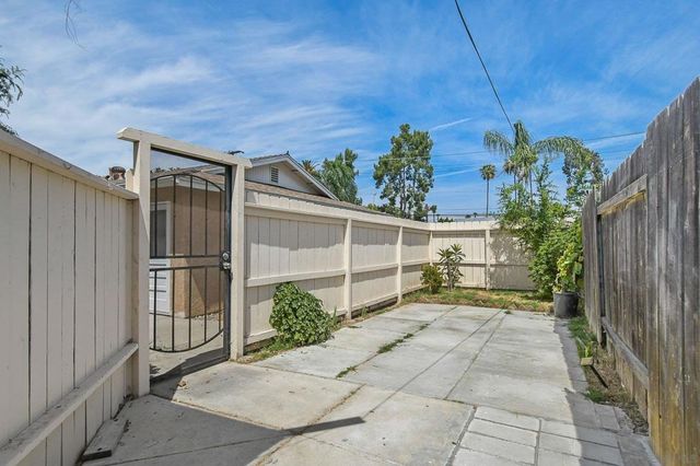 1351 E MADISON AVE, El Cajon, CA 92021