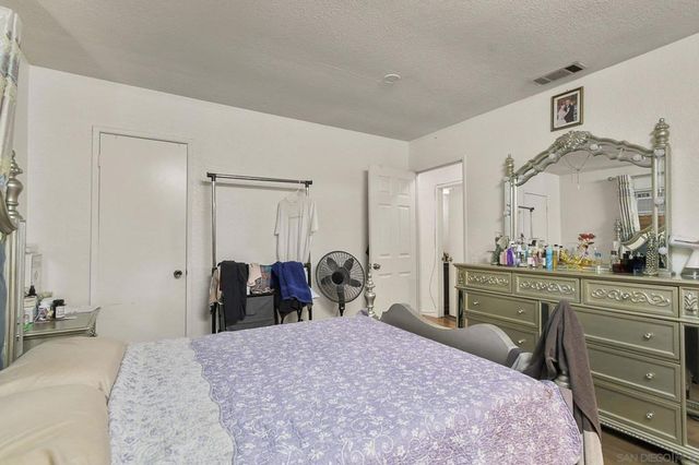 1351 E MADISON AVE, El Cajon, CA 92021