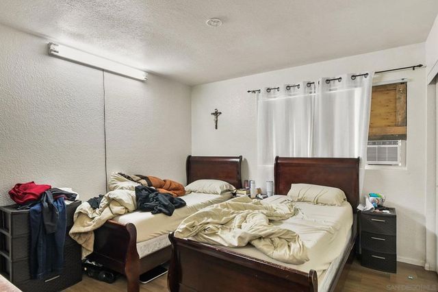 1351 E MADISON AVE, El Cajon, CA 92021