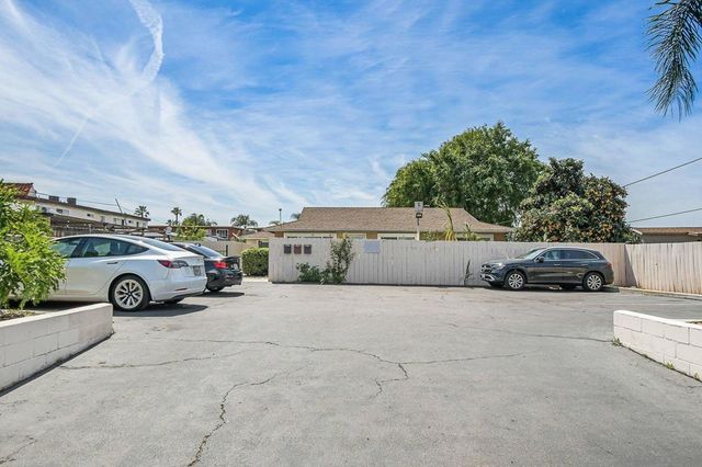 1351 E MADISON AVE, El Cajon, CA 92021