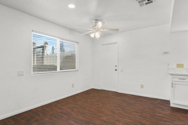 1351 E MADISON AVE, El Cajon, CA 92021