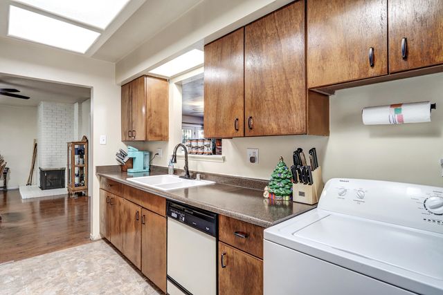 3205 Bahama Street NE, Albuquerque, NM 87111