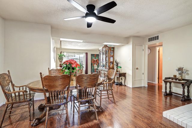 3205 Bahama Street NE, Albuquerque, NM 87111