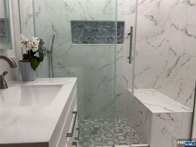 111 Teaneck Road, Teaneck, NJ 07666