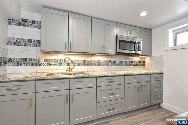 111 Teaneck Road, Teaneck, NJ 07666