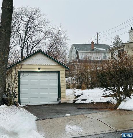 111 Teaneck Road, Teaneck, NJ 07666