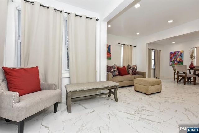 111 Teaneck Road, Teaneck, NJ 07666