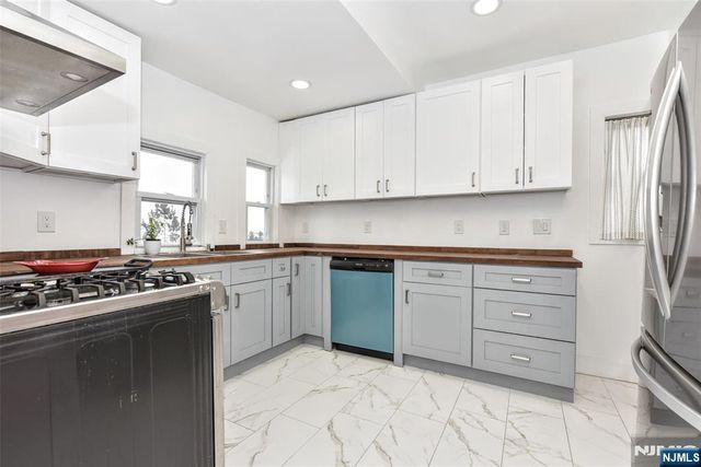 111 Teaneck Road, Teaneck, NJ 07666