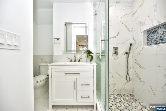 111 Teaneck Road, Teaneck, NJ 07666