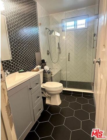 7315 Exeter Street 6, Paramount, CA 90723