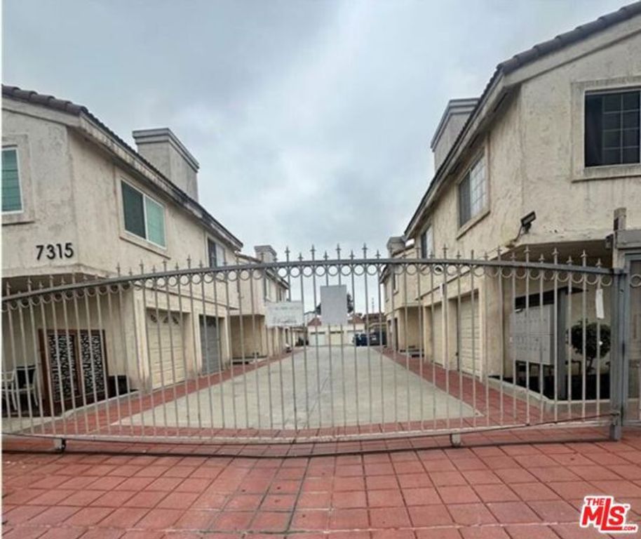 7315 Exeter Street 6, Paramount, CA 90723