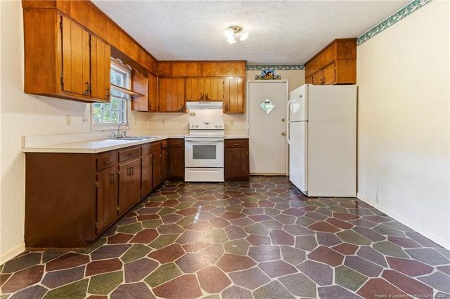5466 Maplewood Court, Fayetteville, NC 28314