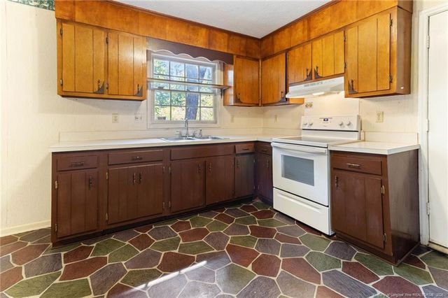 5466 Maplewood Court, Fayetteville, NC 28314