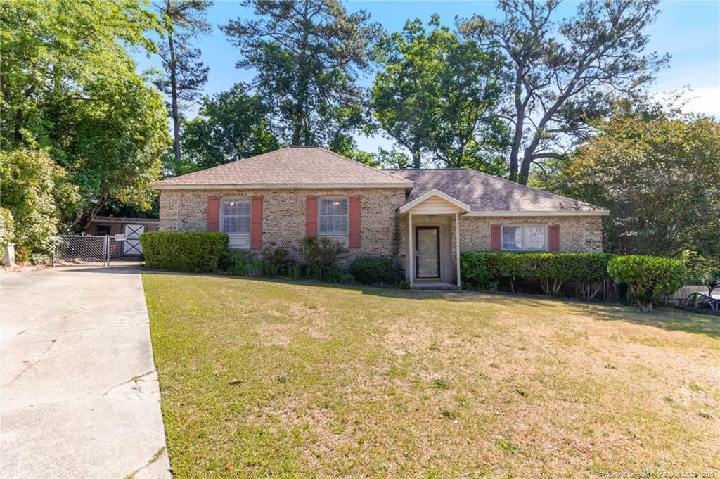 5466 Maplewood Court, Fayetteville, NC 28314