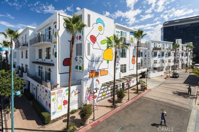 5143 Bakman 417, North Hollywood, CA 91601