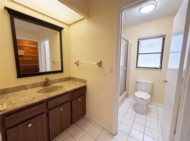 1301 LUCAYA AVENUE, Venice, FL 34285