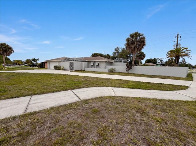 1301 LUCAYA AVENUE, Venice, FL 34285