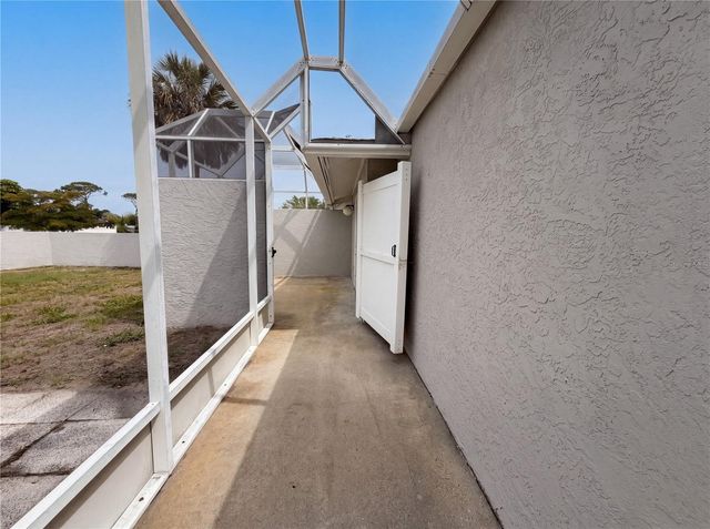 1301 LUCAYA AVENUE, Venice, FL 34285