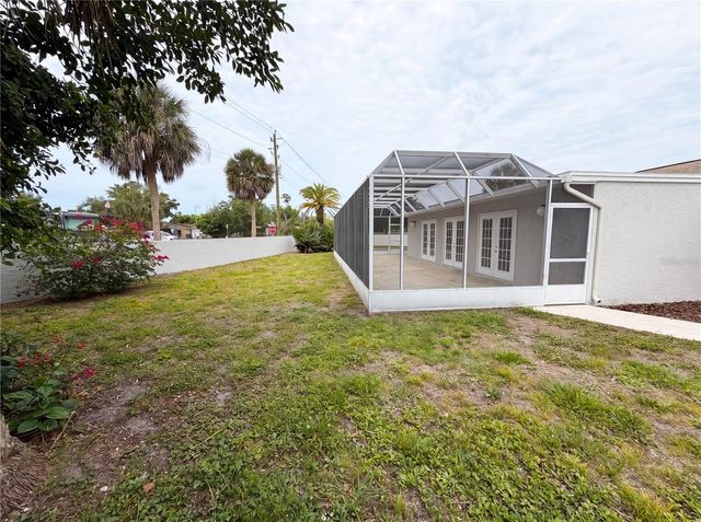 1301 LUCAYA AVENUE, Venice, FL 34285