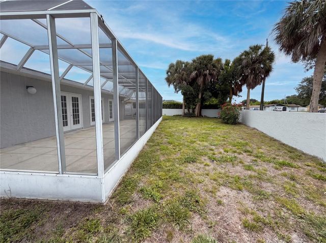 1301 LUCAYA AVENUE, Venice, FL 34285