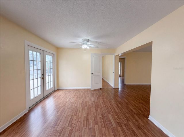 1301 LUCAYA AVENUE, Venice, FL 34285