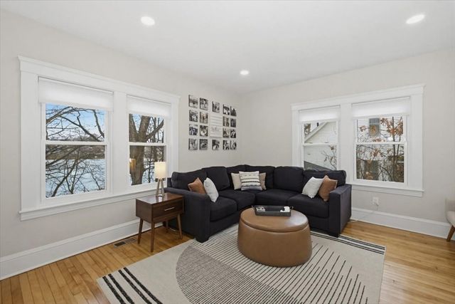 36 Eagle Rd, Worcester, MA 01605