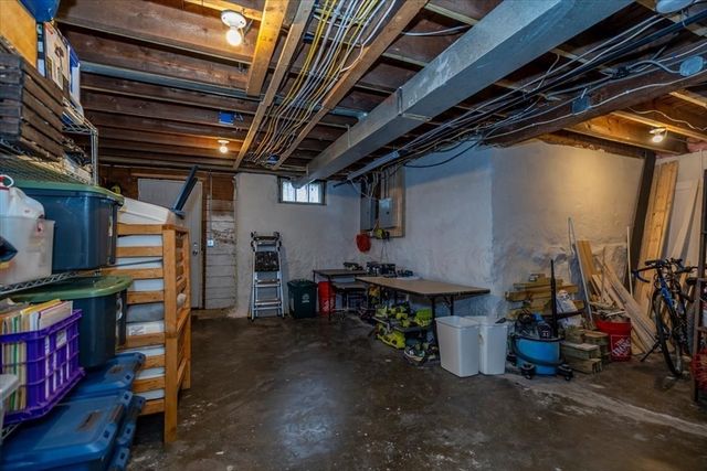 36 Eagle Rd, Worcester, MA 01605