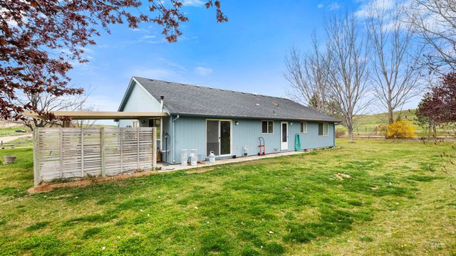 731 Tower Ln., Caldwell, ID 83607