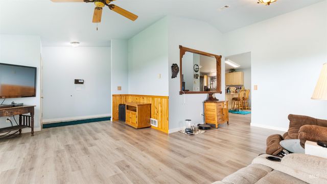 731 Tower Ln., Caldwell, ID 83607