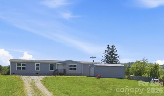 123 Big Oak Road, Hendersonville, NC 28792