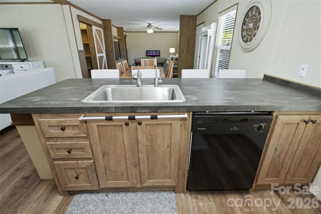 123 Big Oak Road, Hendersonville, NC 28792