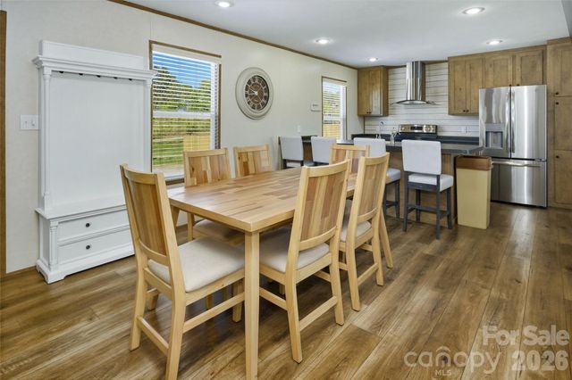 123 Big Oak Road, Hendersonville, NC 28792