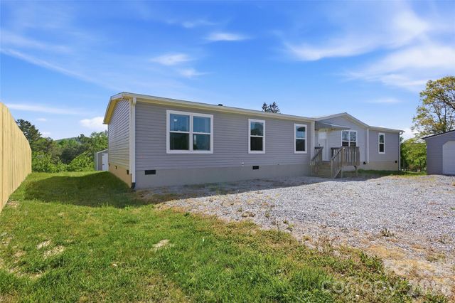 123 Big Oak Road, Hendersonville, NC 28792