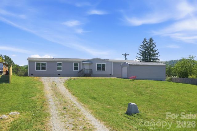 123 Big Oak Road, Hendersonville, NC 28792