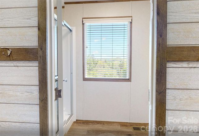 123 Big Oak Road, Hendersonville, NC 28792