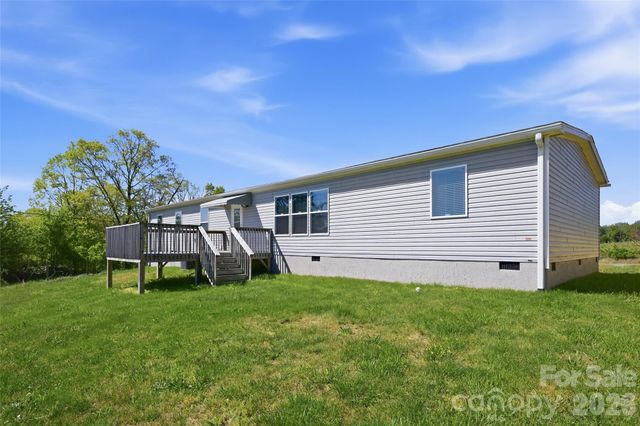 123 Big Oak Road, Hendersonville, NC 28792