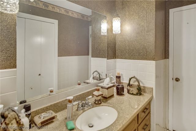 6910 Riviera Drive, Fort Smith, AR 72903