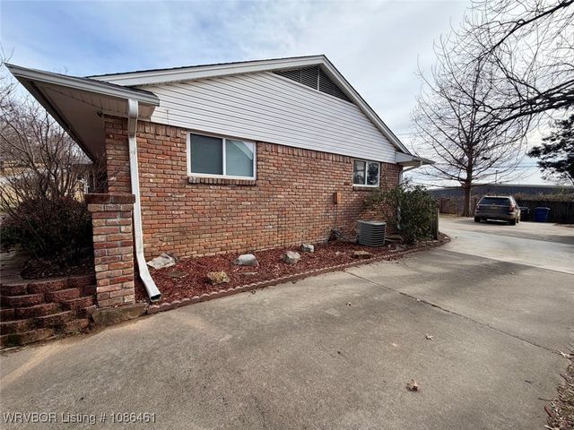 6910 Riviera Drive, Fort Smith, AR 72903