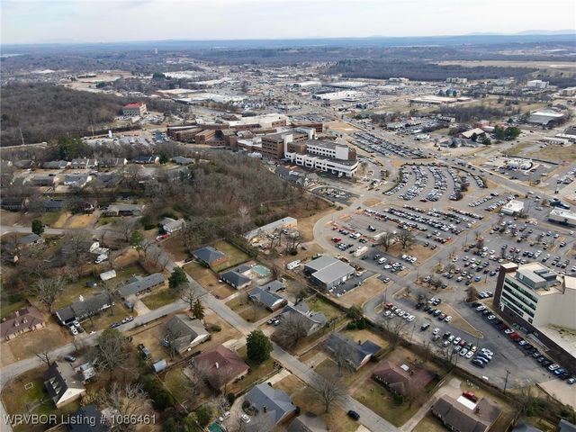 6910 Riviera Drive, Fort Smith, AR 72903