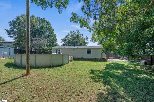 102 Riverbreeze Road, Greenville, SC 29611