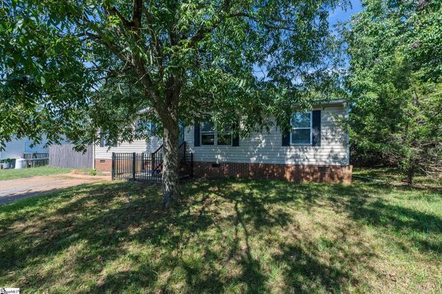 102 Riverbreeze Road, Greenville, SC 29611