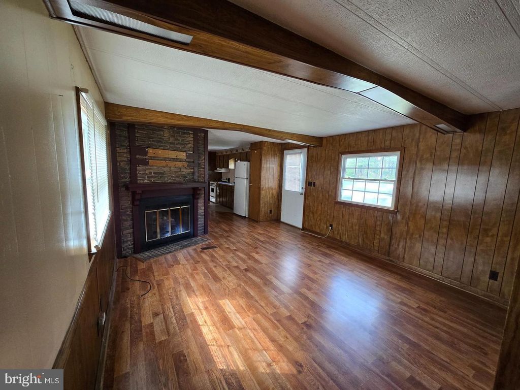 Image 10 of property listing at 26278 PEACH ST, Crisfield, MD 21817