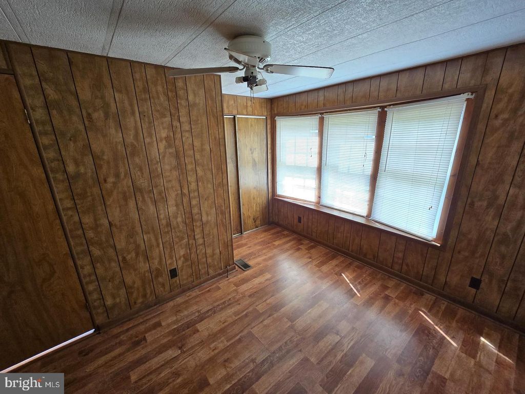 Image 19 of property listing at 26278 PEACH ST, Crisfield, MD 21817