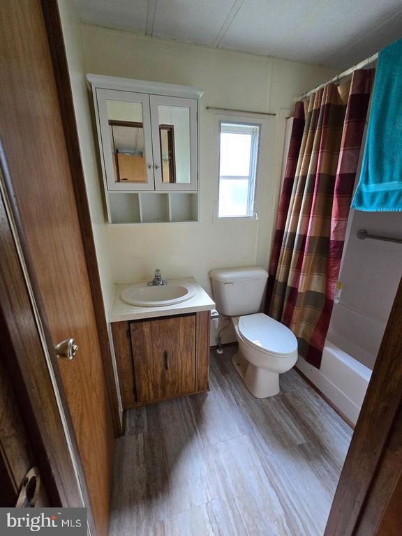 Image 21 of property listing at 26278 PEACH ST, Crisfield, MD 21817