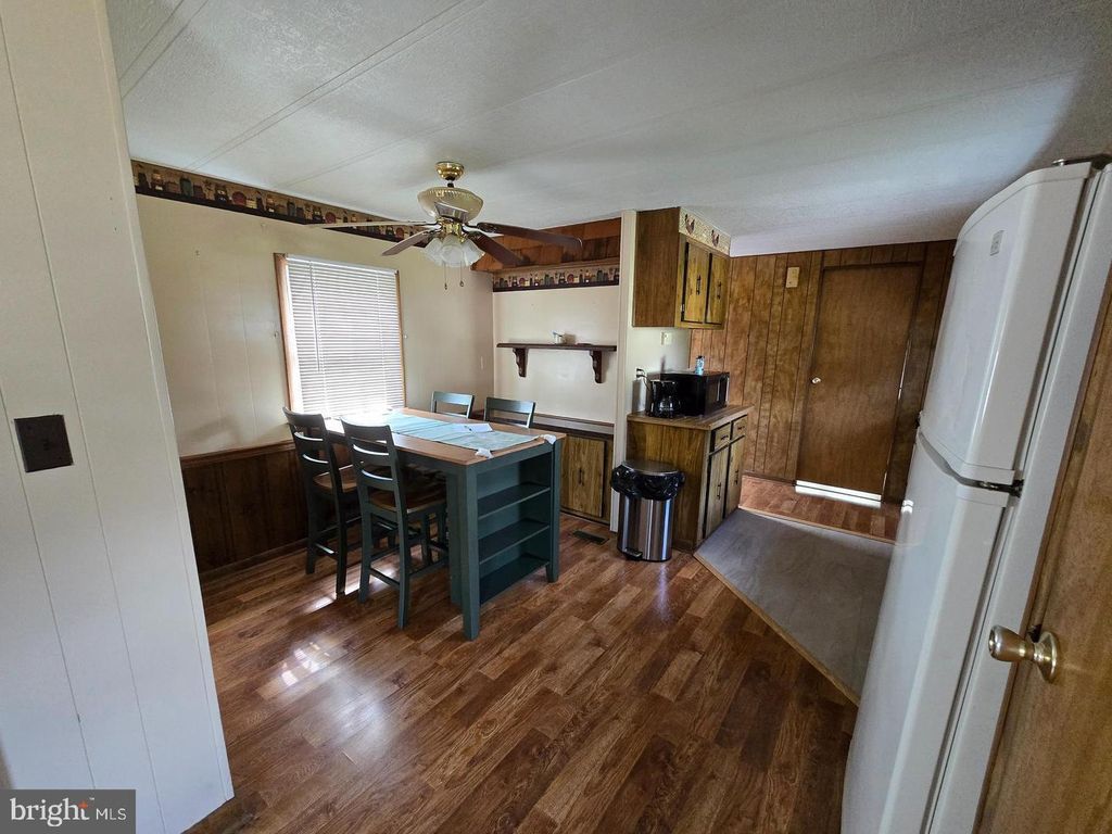 Image 6 of property listing at 26278 PEACH ST, Crisfield, MD 21817