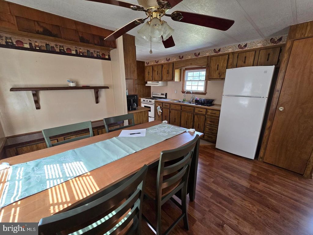 Image 7 of property listing at 26278 PEACH ST, Crisfield, MD 21817