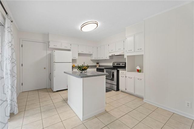 4306 Bouldercrest Road, Ellenwood, GA 30294