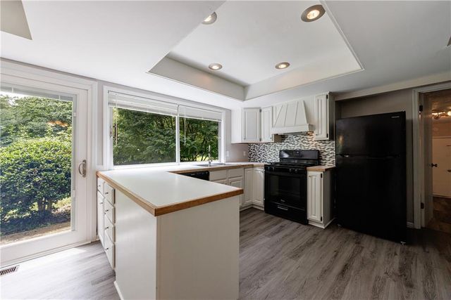 135 Pheasant SE Drive, Marietta, GA 30067