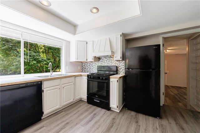135 Pheasant SE Drive, Marietta, GA 30067