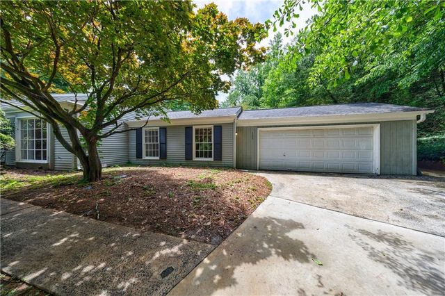 135 Pheasant SE Drive, Marietta, GA 30067